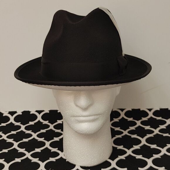MEN'S MONTIQUE 2 1/4" BRIM 100% WOOL FELT WHITE BOTTOM FEDORA HAT. H79 - Picture 1 of 8